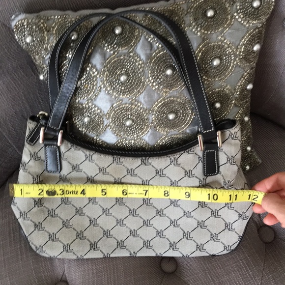 Ralph Lauren Handbags - Ralph Lauren purse.